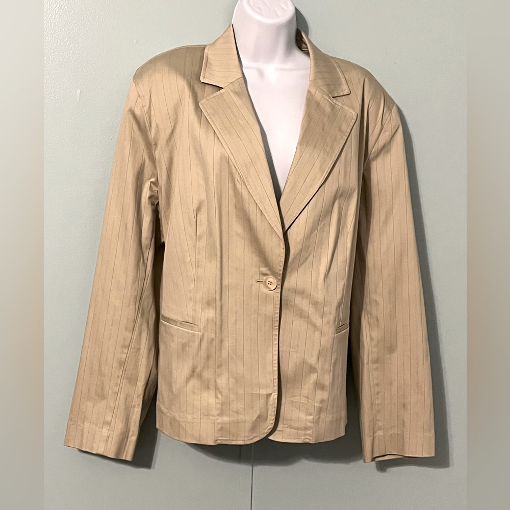 Rafaella Suit Jacket Size 18W‎ Tan - Pin Stripes Matches E-1 Shoulder Pads